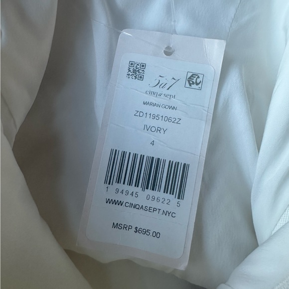 Cinq à Sept MARIAN GOWN in Ivory NWT Size 4 - Picture 8 of 16